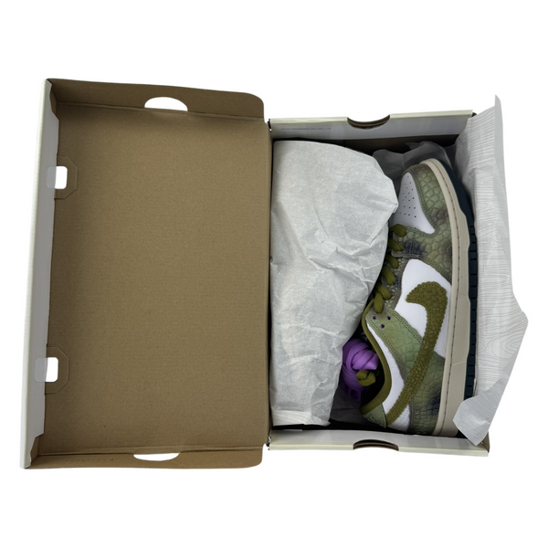 Supreme x Nike SB Dunk Low - Mean Green