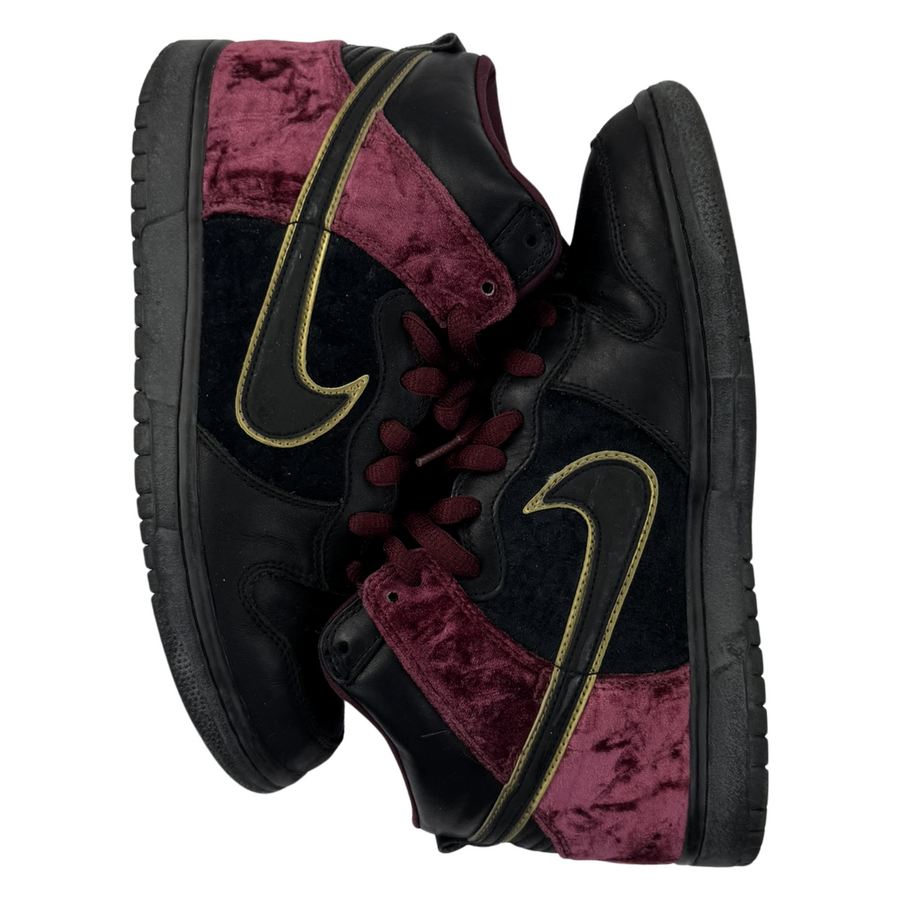 Nike SB Dunk High Premium - Bloody Sunday
