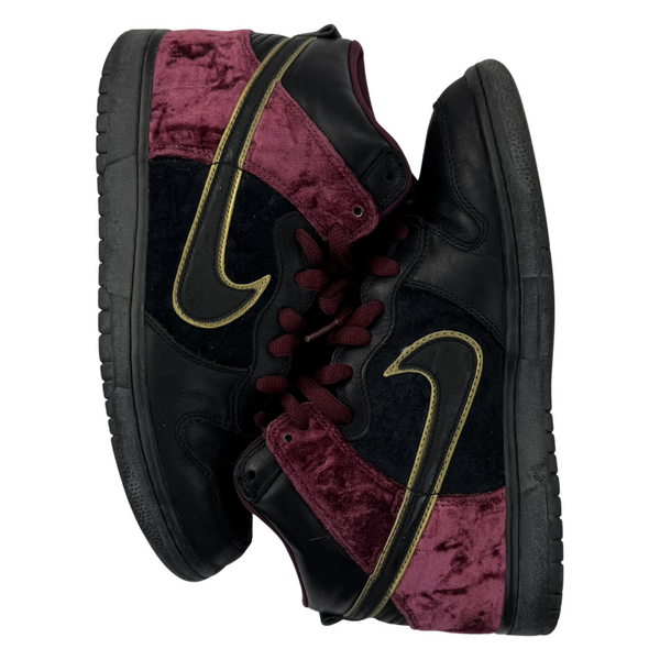 Nike SB Dunk High Premium - Bloody Sunday